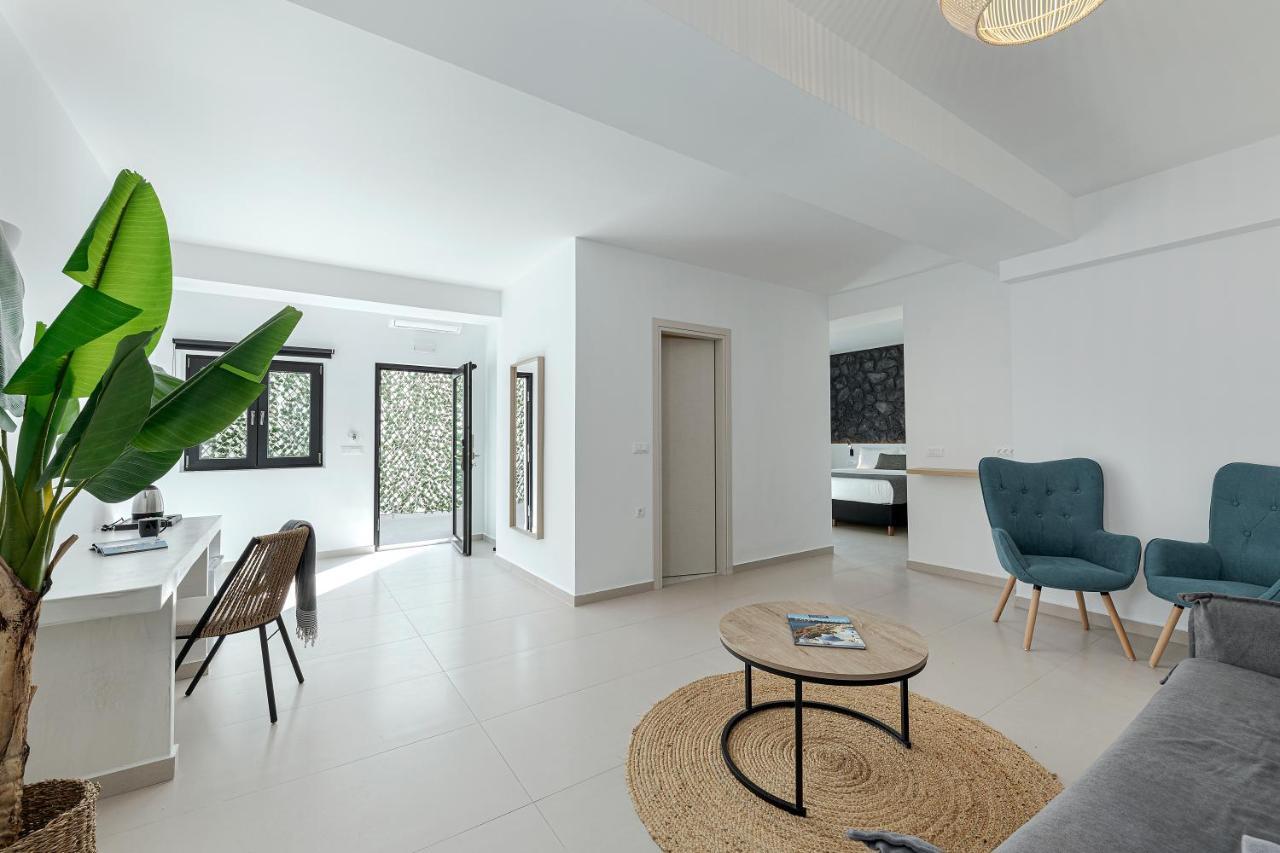 Onyx Hotel & Suites Karterados  Bagian luar foto
